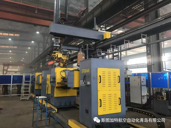 煤炭行業(yè)中部槽機(jī)器人智能焊接生產(chǎn)線.