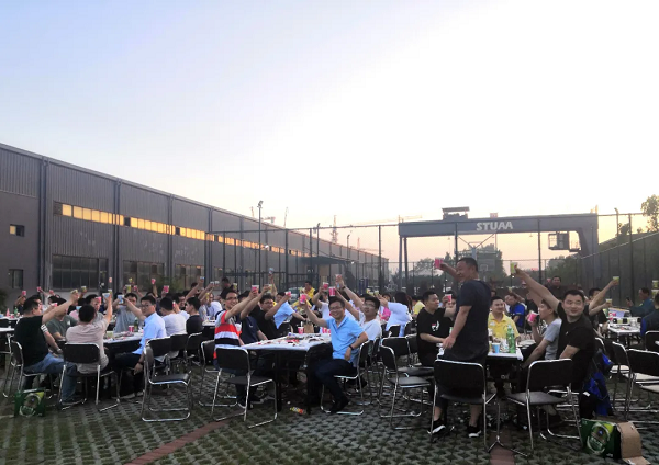 【凝心聚力 共創(chuàng)未來(lái)】2021年第一屆斯圖燒烤節(jié)